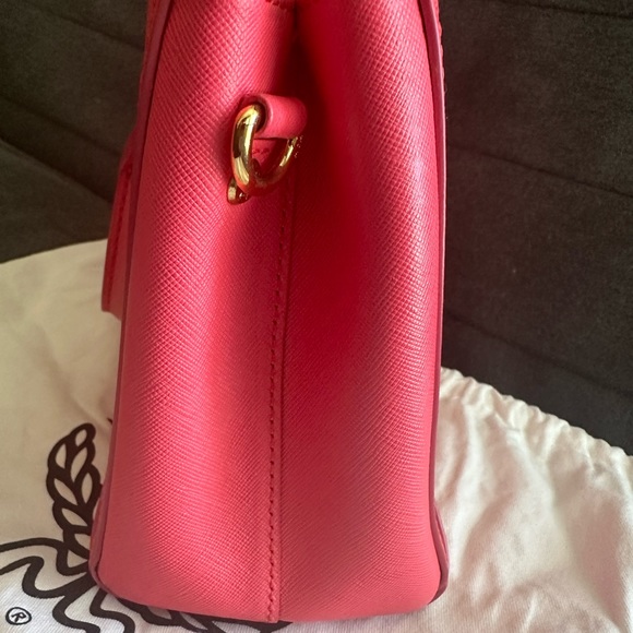 MCM pink Nuovo leather shoulder bag with crossbody strap. Authenic. - Picture 8 of 8